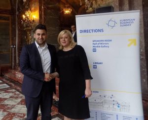Андрей Новаков ГЕРБ/ЕНП с еврокомисаря по регионално развитие Корина Крецу по време на Европейски бизнес форум, който събра над 2300 представители на бизнеса в ‪EС‬.